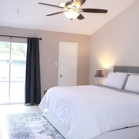2 Bdr With Workspace & Patio In Montrose Villa Houston Ngoại thất bức ảnh